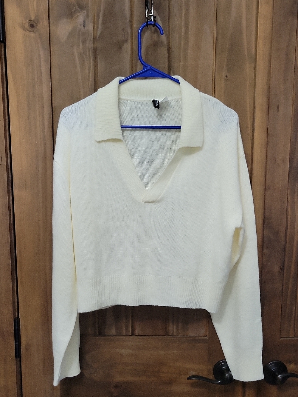 Divided Cream Collared V-Neck Sweater
